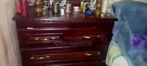 Photo - Dressing Table