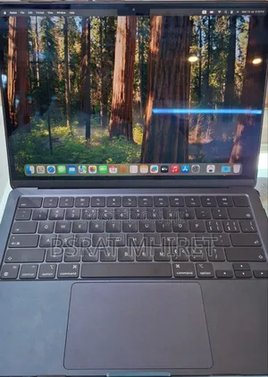 New Laptop Apple MacBook Air 2022 M2 8GB Apple M2 SSD 256GB