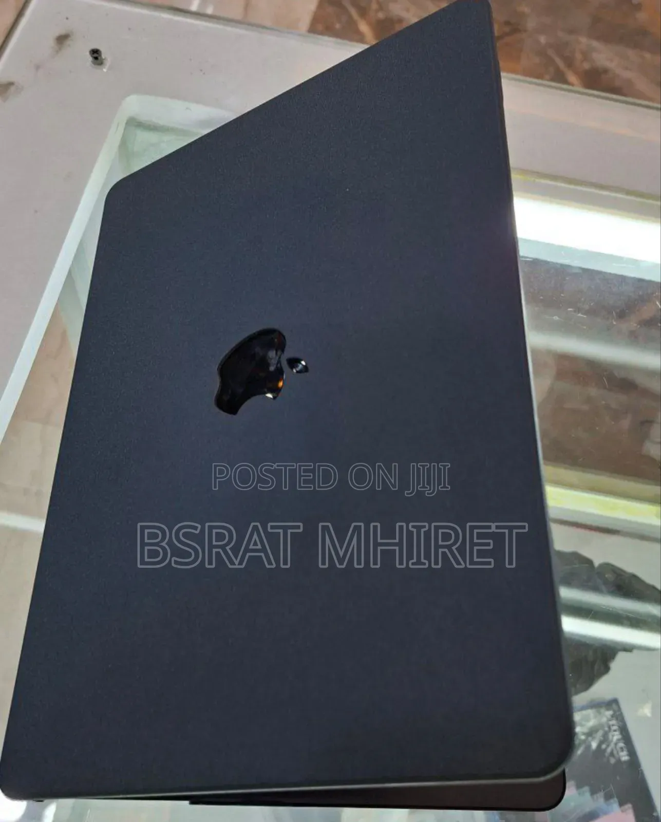 New Laptop Apple MacBook Air 2022 M2 8GB Apple M2 SSD 256GB