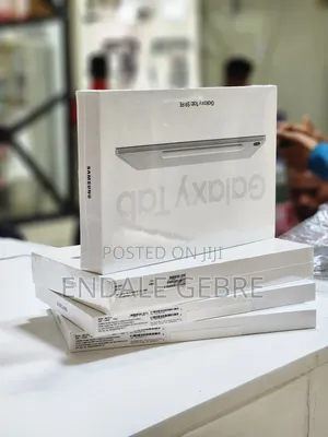 Photo - New Samsung Galaxy Tab S9 FE 128 GB Gray