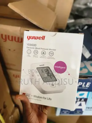 Photo - Digital Blood Pressuer Monitor可是brand New Bp Monitor Packed