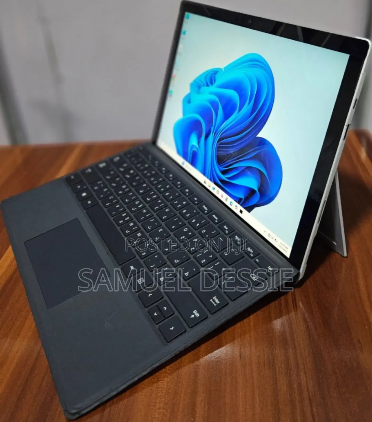 New Laptop Microsoft Surface Pro 7 8GB Intel Core I5 SSD 128GB