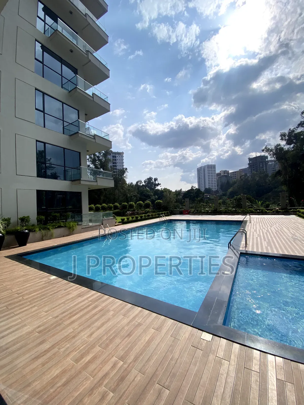 4bdrm Penthouse in Bole for rent