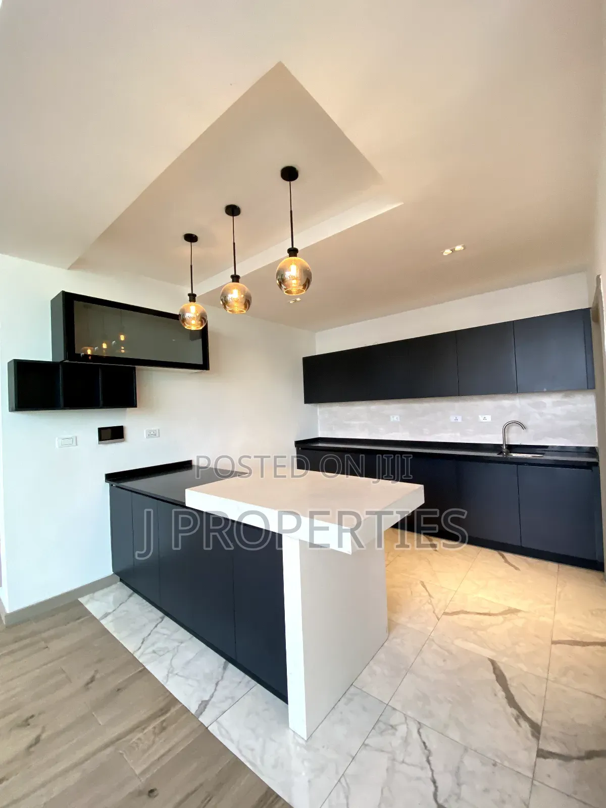 4bdrm Penthouse in Bole for rent