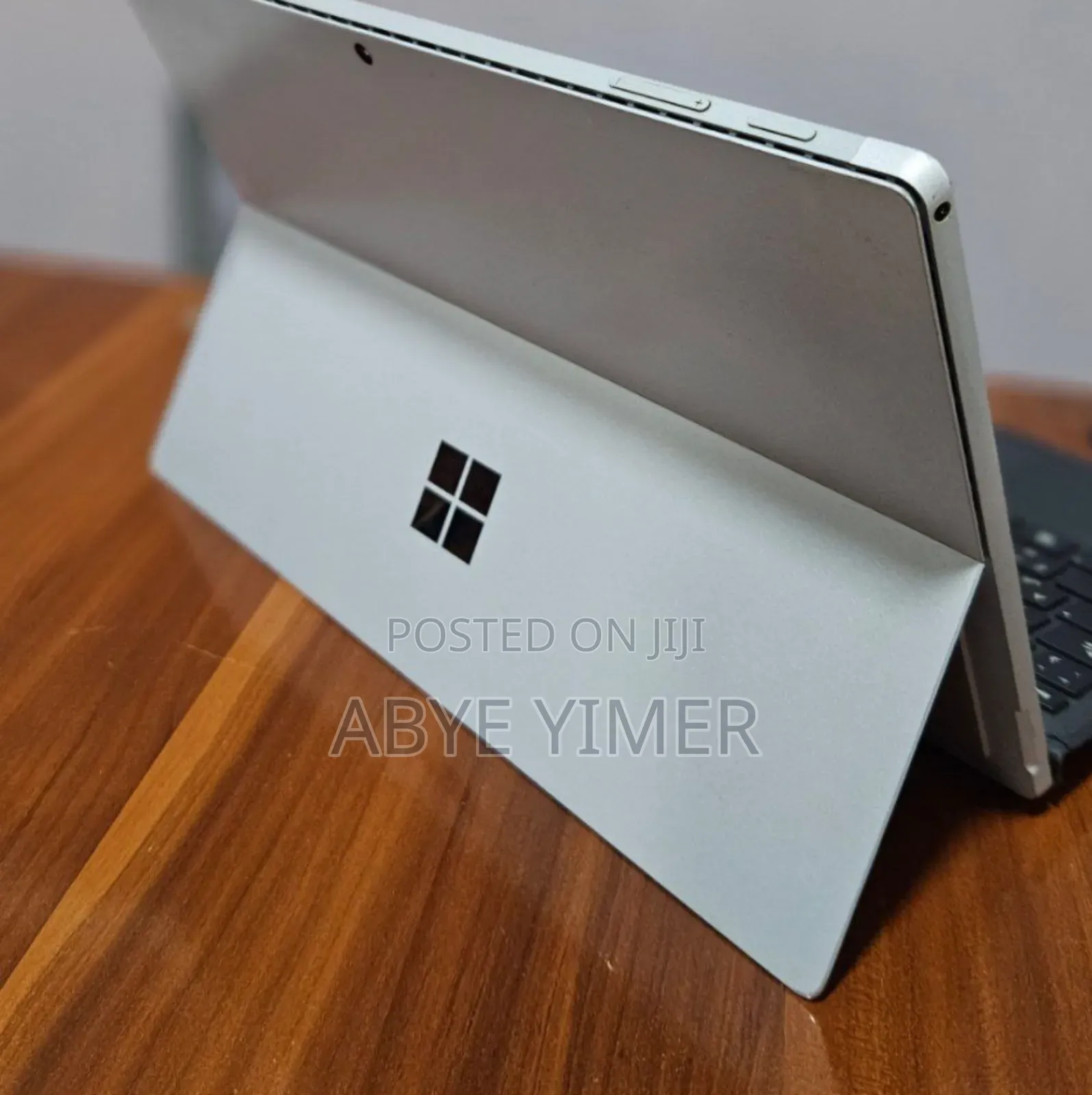 New Laptop Microsoft Surface Pro 7 8GB Intel Core I5 SSD 128GB