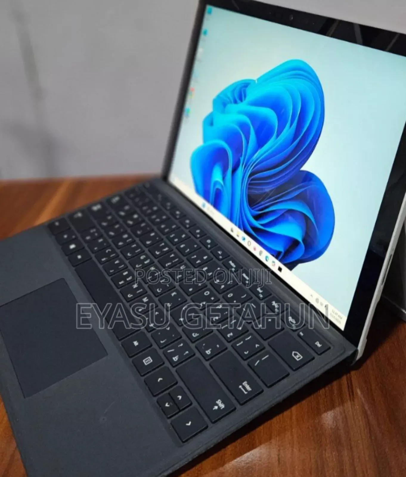 New Laptop Microsoft Surface Pro 7 8GB Intel Core I5 SSD 128GB