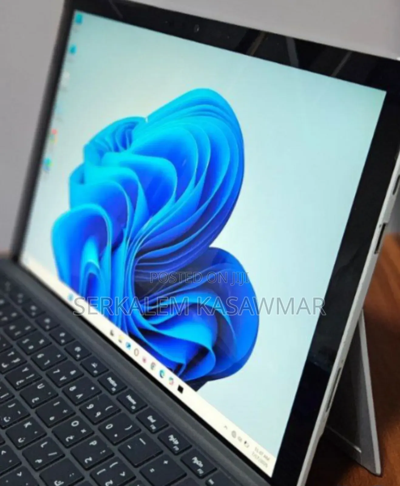 New Laptop Microsoft Surface Pro 7 8GB Intel Core I5 SSD 128GB