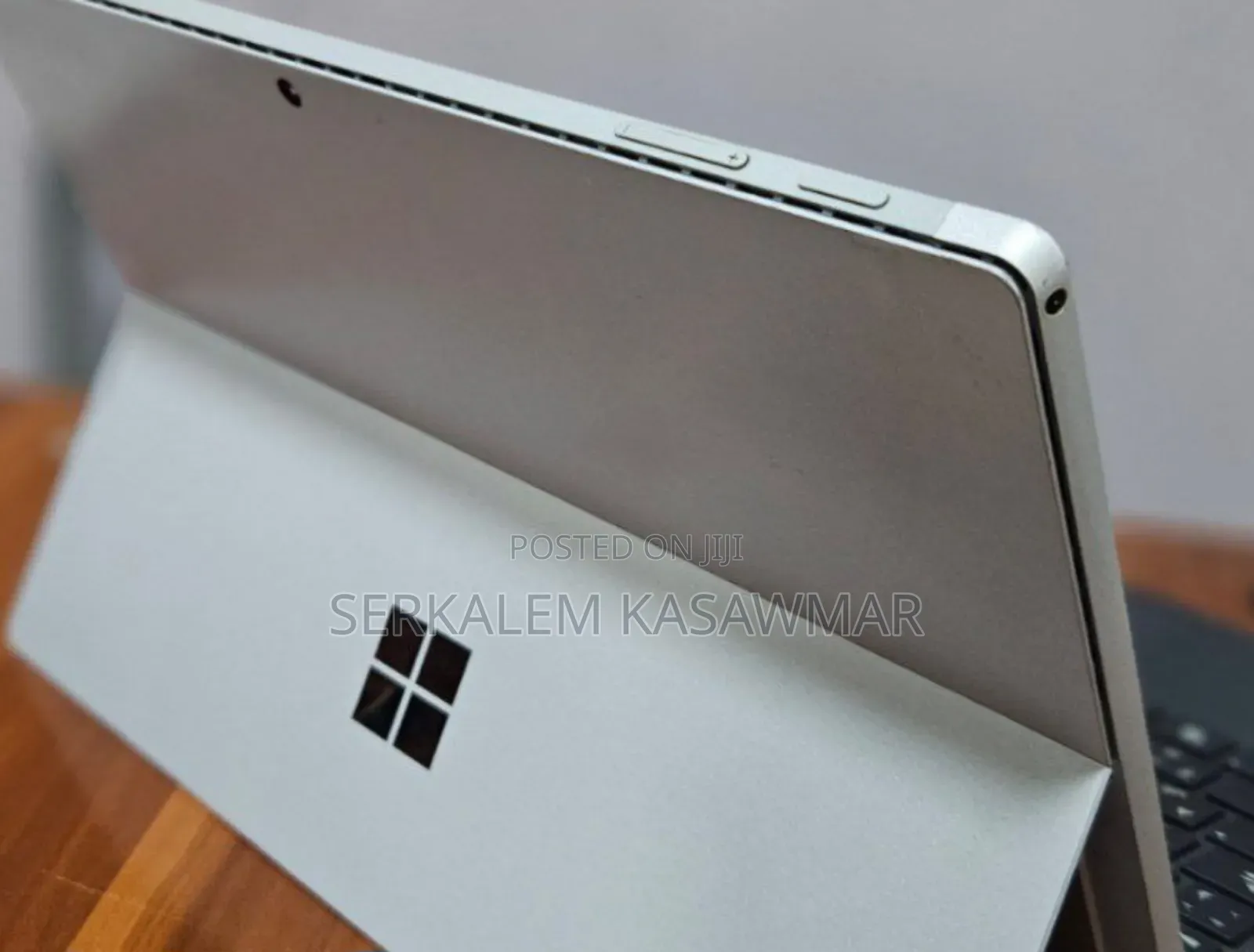 New Laptop Microsoft Surface Pro 7 8GB Intel Core I5 SSD 128GB