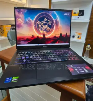 New Laptop MSI Crosshair 15 16GB Intel Core I7 SSD 1T