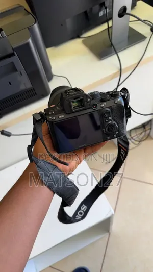 Sony A7 Iii With Kit Lens