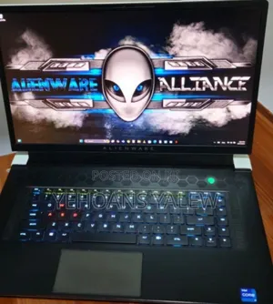 New Laptop Alienware M17x R2 16GB Intel Core I7 SSD 1T