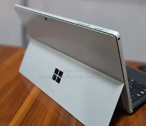 New Laptop Microsoft Surface 8GB SSD 128GB