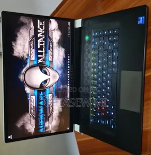 New Laptop Alienware M17x R2 16GB Intel Core I7 SSD 512GB