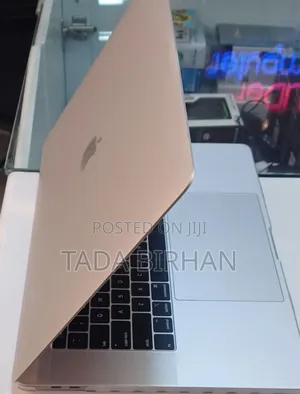 New Laptop Apple MacBook Pro 2018 32GB Intel Core I9 SSD 1T