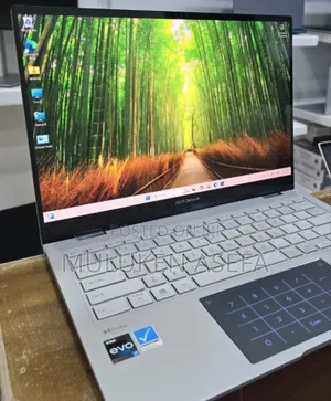 New Laptop Asus ZenBook Flip 14 UX461UN 16GB Intel Core I7 SSD 1T