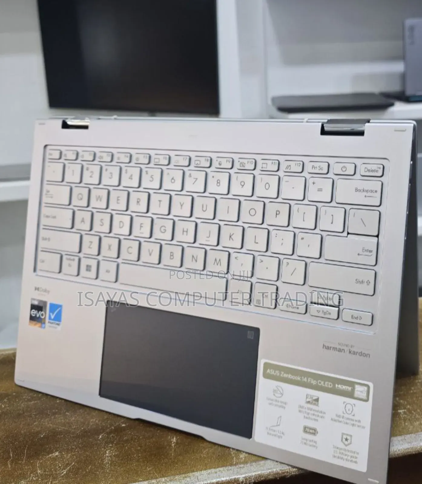 New Laptop Asus ZenBook 13 UX331UN 16GB Intel Core I7 SSD 1T