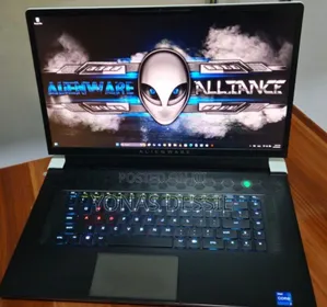New Laptop Alienware M17x R2 16GB Intel Core I7 SSD 1T