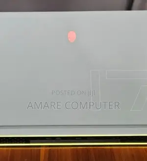 New Laptop Alienware M17x R2 16GB Intel Core I7 SSD 1T