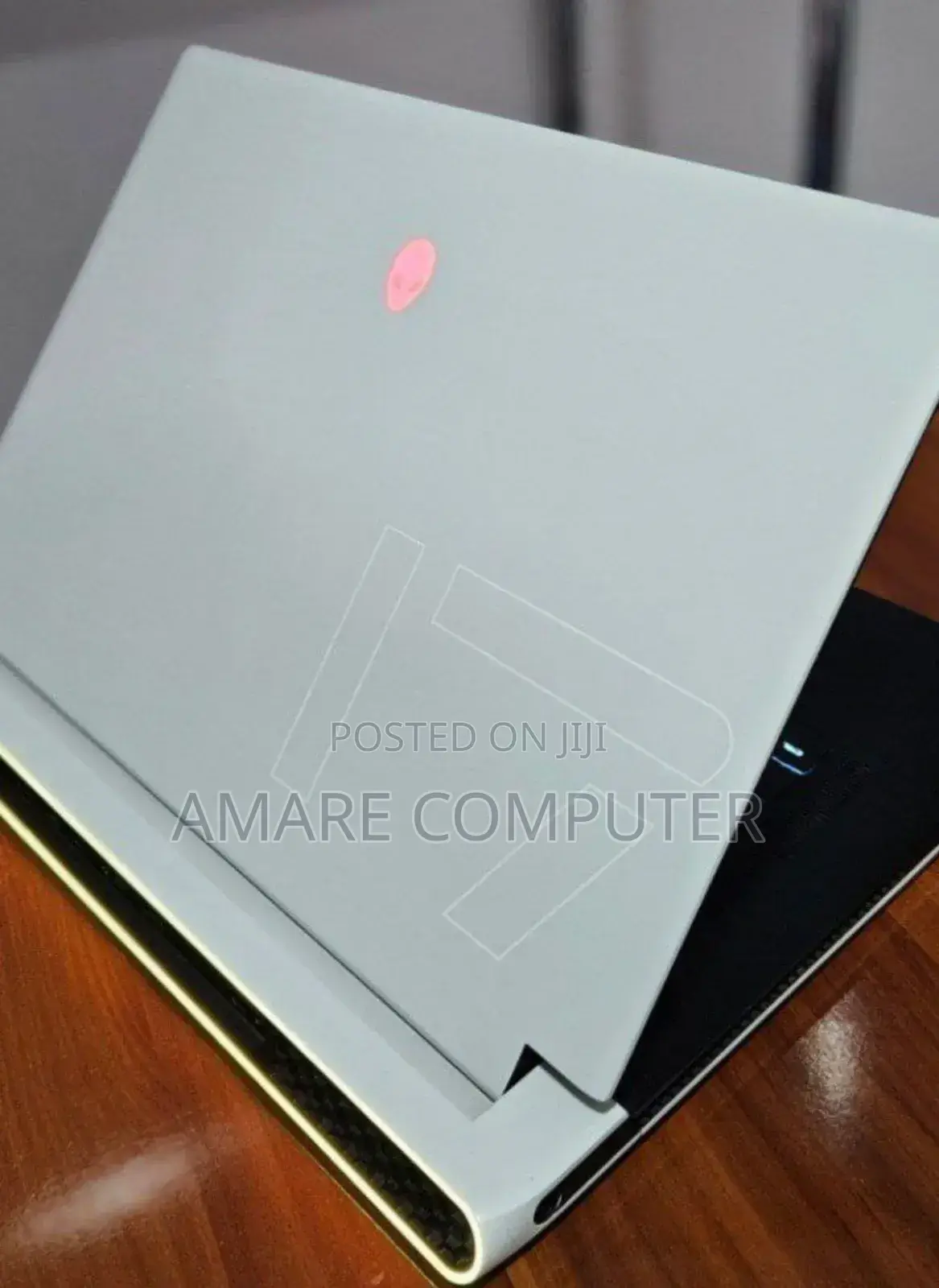 New Laptop Alienware M17x R2 16GB Intel Core I7 SSD 1T