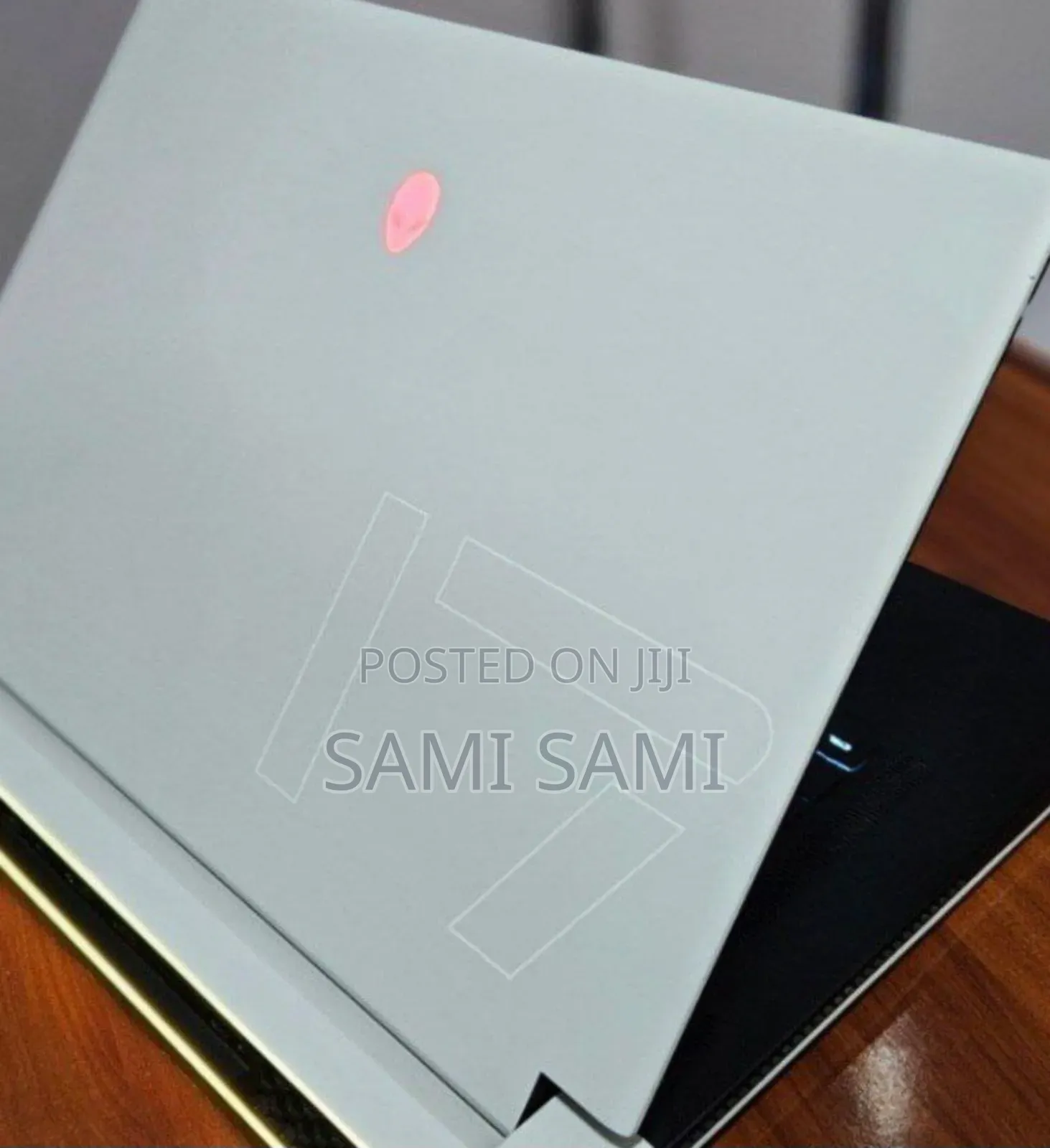 New Laptop Alienware M17x R2 16GB Intel Core I7 SSD 1T