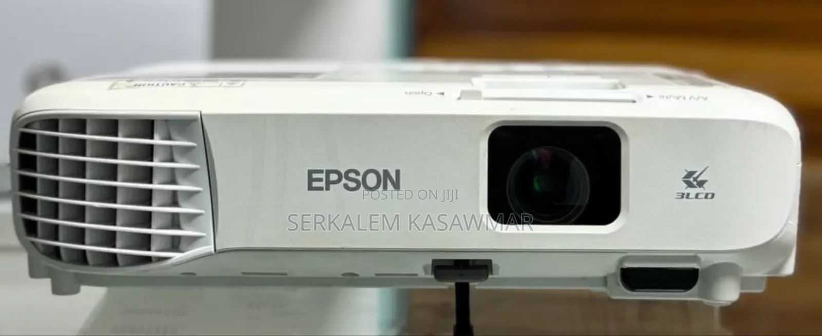 Epson Projector Model Name: Eb-S05 With Bag