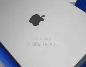 New Laptop Apple MacBook Pro 32GB Apple M1 SSD 2T