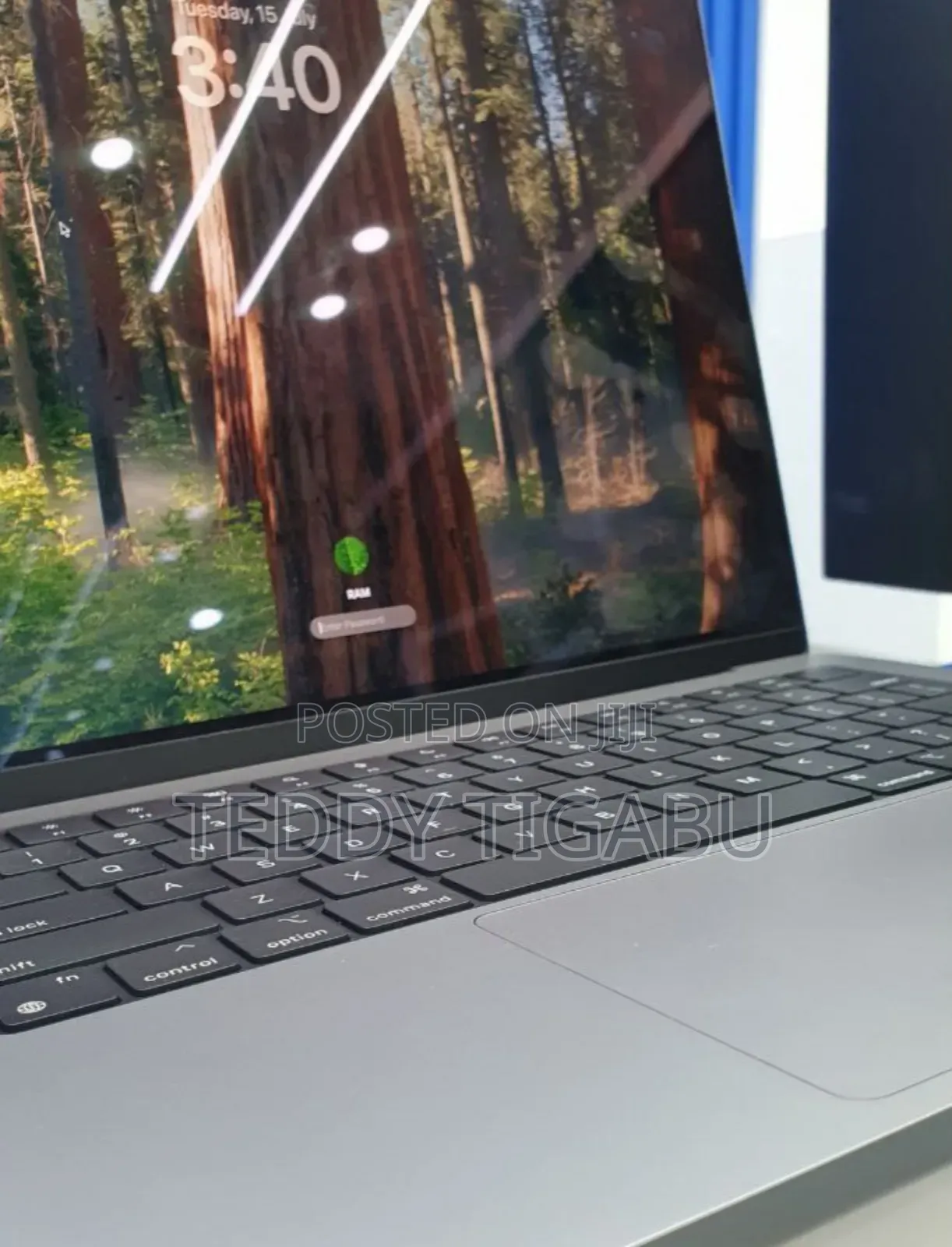 New Laptop Apple MacBook Pro 32GB Apple M1 SSD 2T