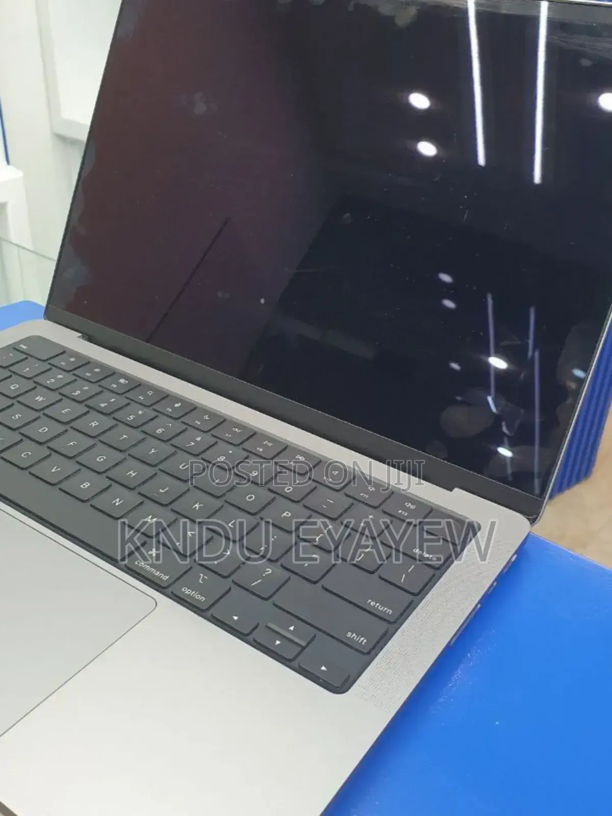 New Laptop Apple MacBook 32GB Apple M1 SSD 512GB