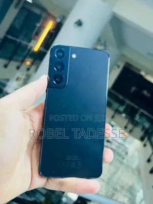 New Samsung Galaxy S22 5G 256 GB Black