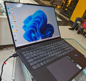 New Laptop Lenovo Yoga 9i 32GB Intel Core I9 SSD 1T