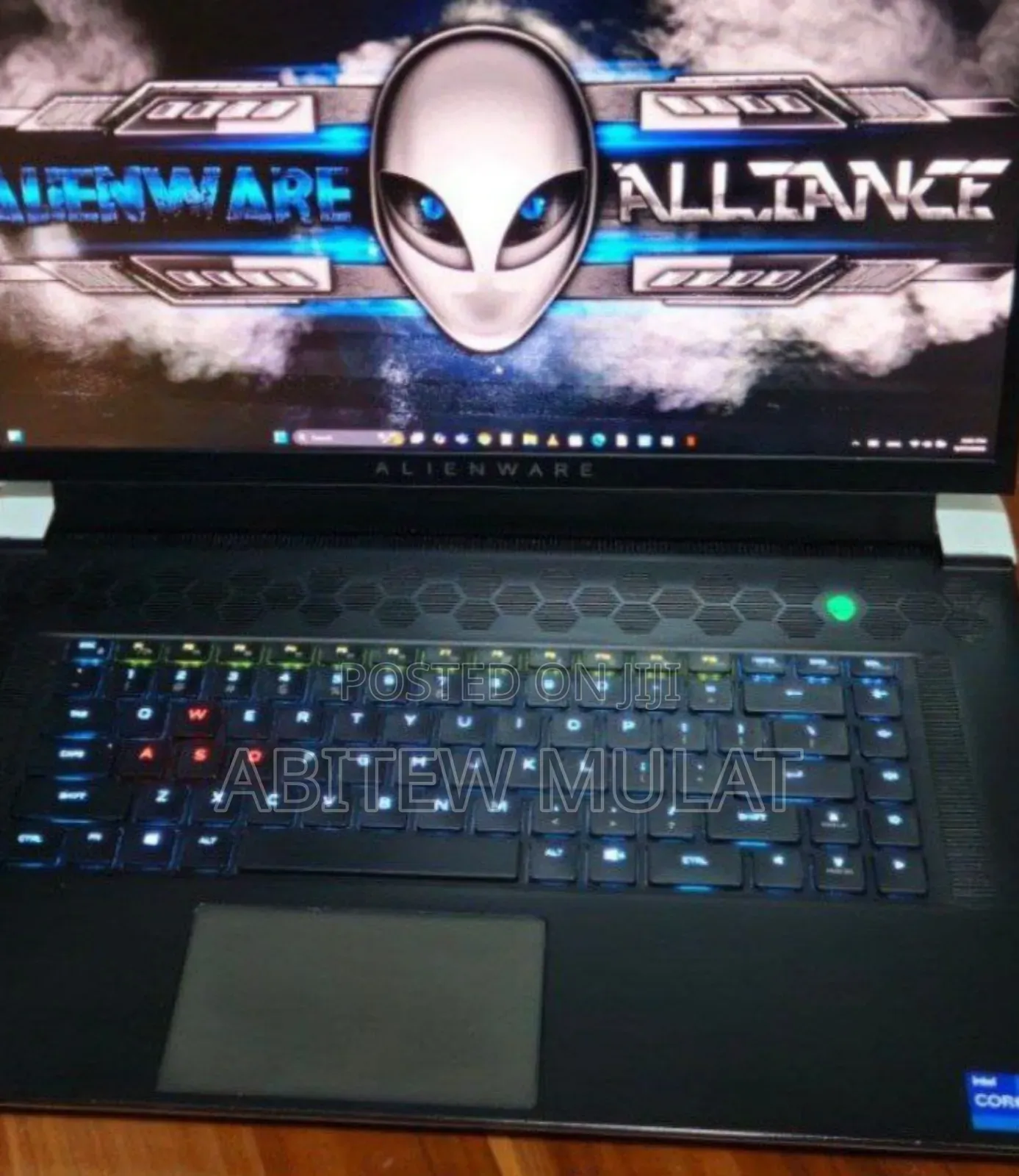 New Laptop Alienware M17x R2 16GB Intel Core I7 SSD 1T