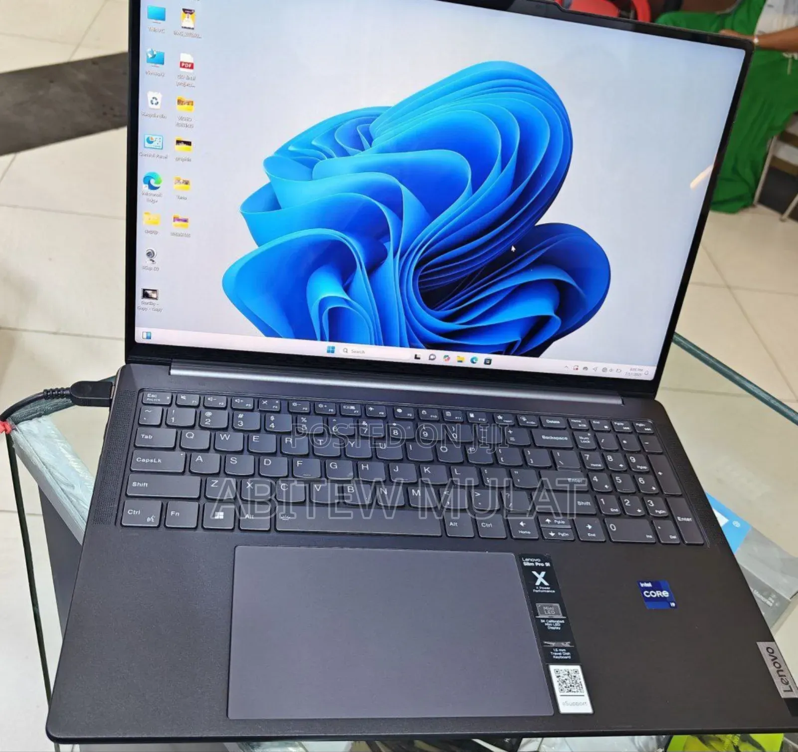 New Laptop Lenovo Yoga 9i 32GB Intel Core I9 SSD 1T