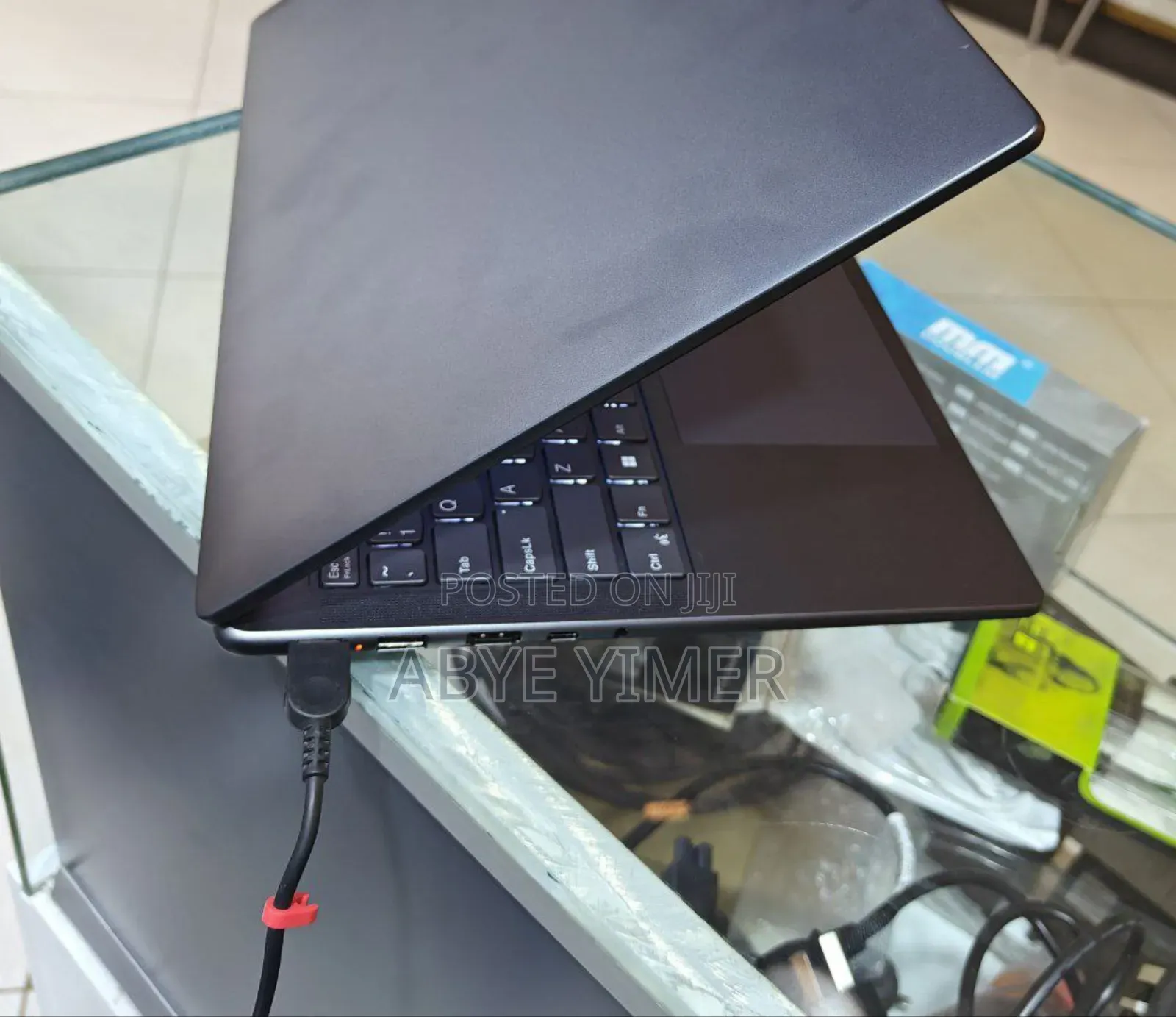 New Laptop Lenovo Yoga 9i 32GB Intel Core I7 SSD 1T