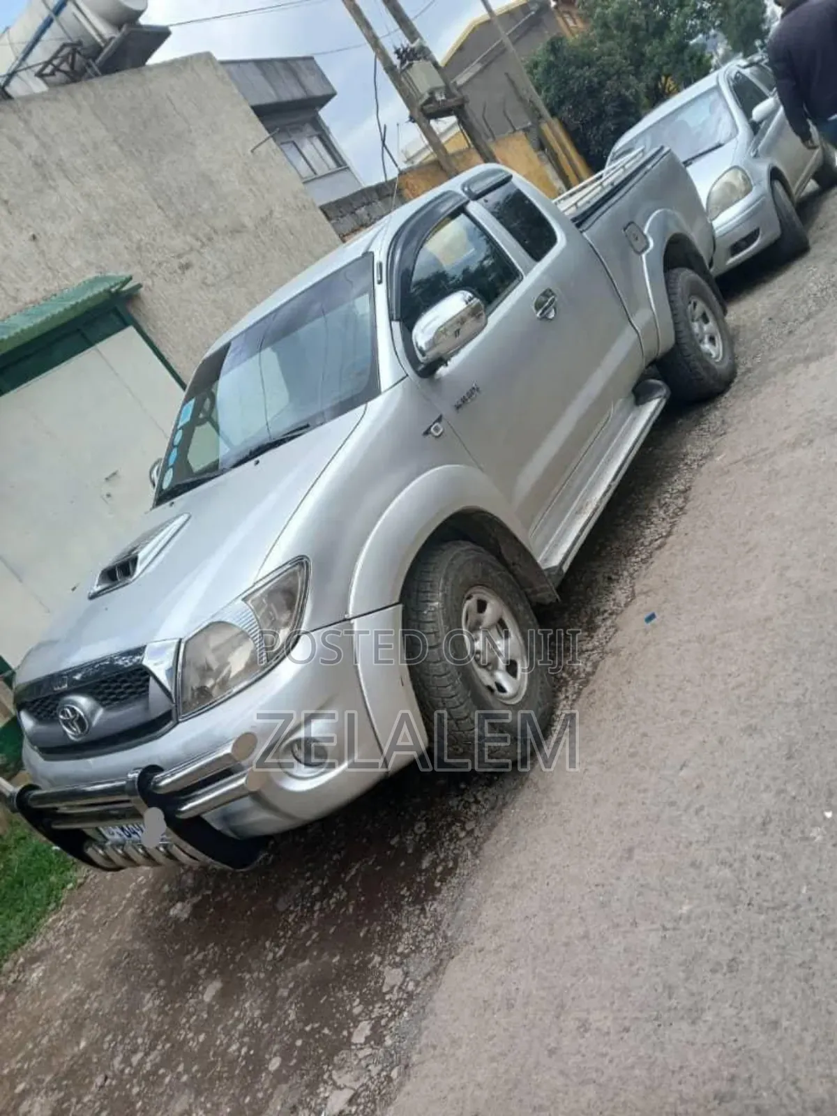 Toyota Hilux 2010 White