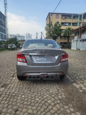 Suzuki Dzire 2022 Silver