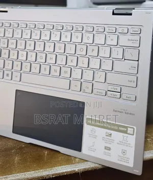 New Laptop Asus ZenBook 13 UX331UN 16GB Intel Core I7 SSD 1T