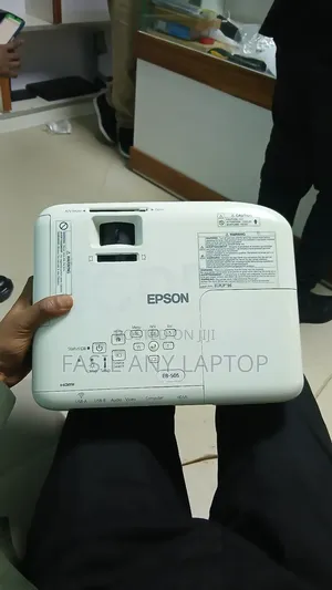 Projector Epson Eb-S05