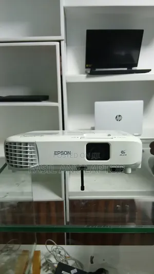 Projector Epson Eb-S05