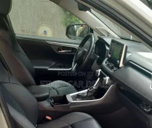 Toyota RAV4 2023 Green