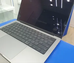 New Laptop Apple MacBook Pro M1 32GB Apple M1 Pro SSD 512GB