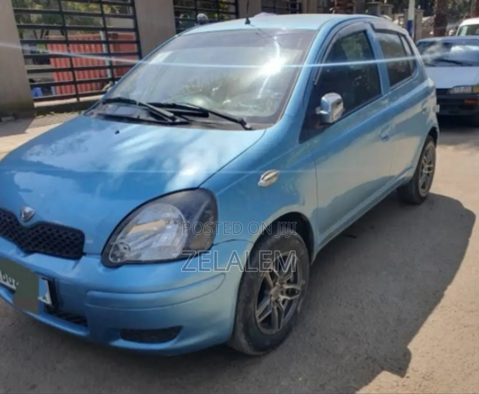 Toyota Vitz 2002 Blue