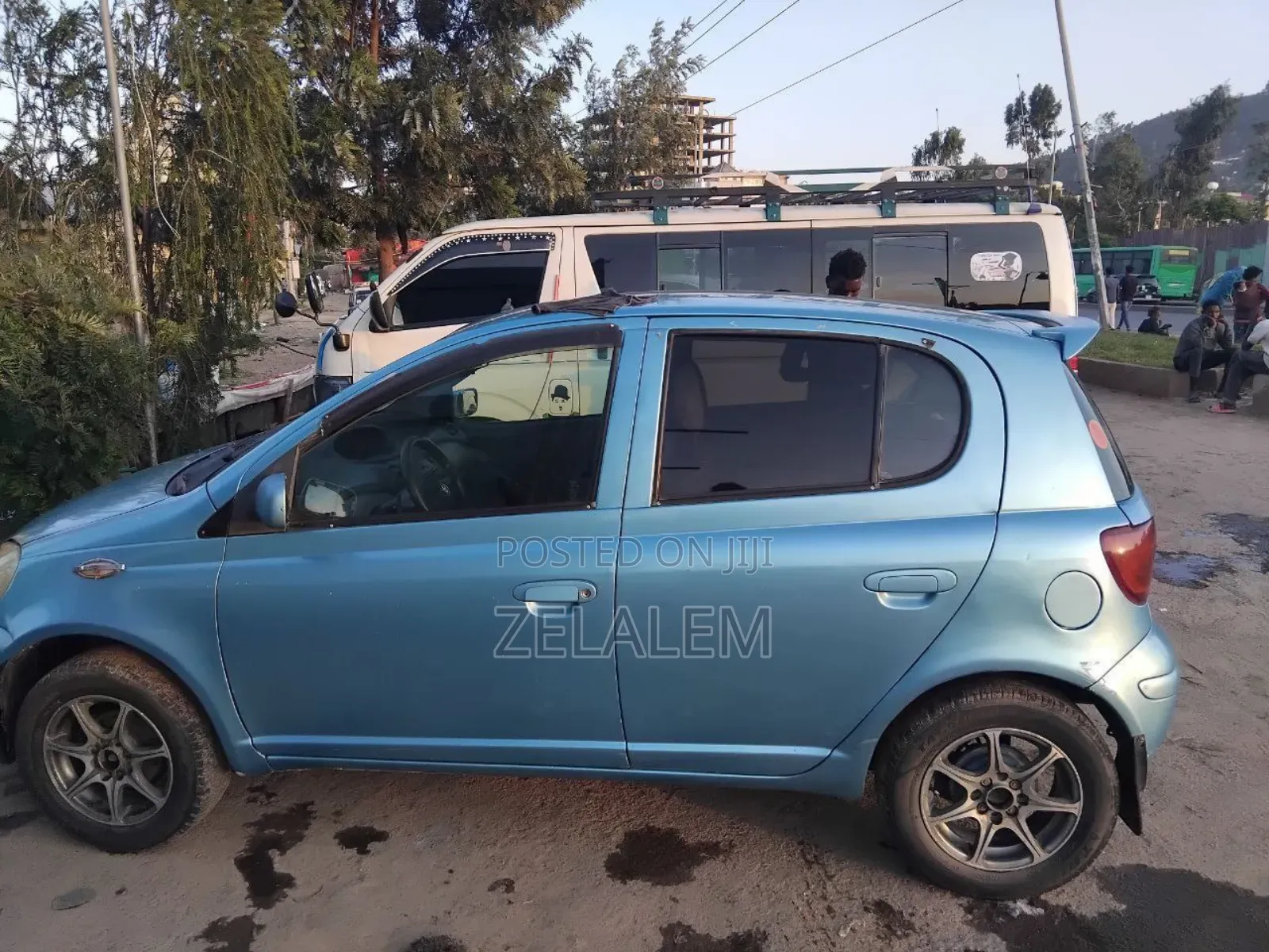 Toyota Vitz 2002 Blue