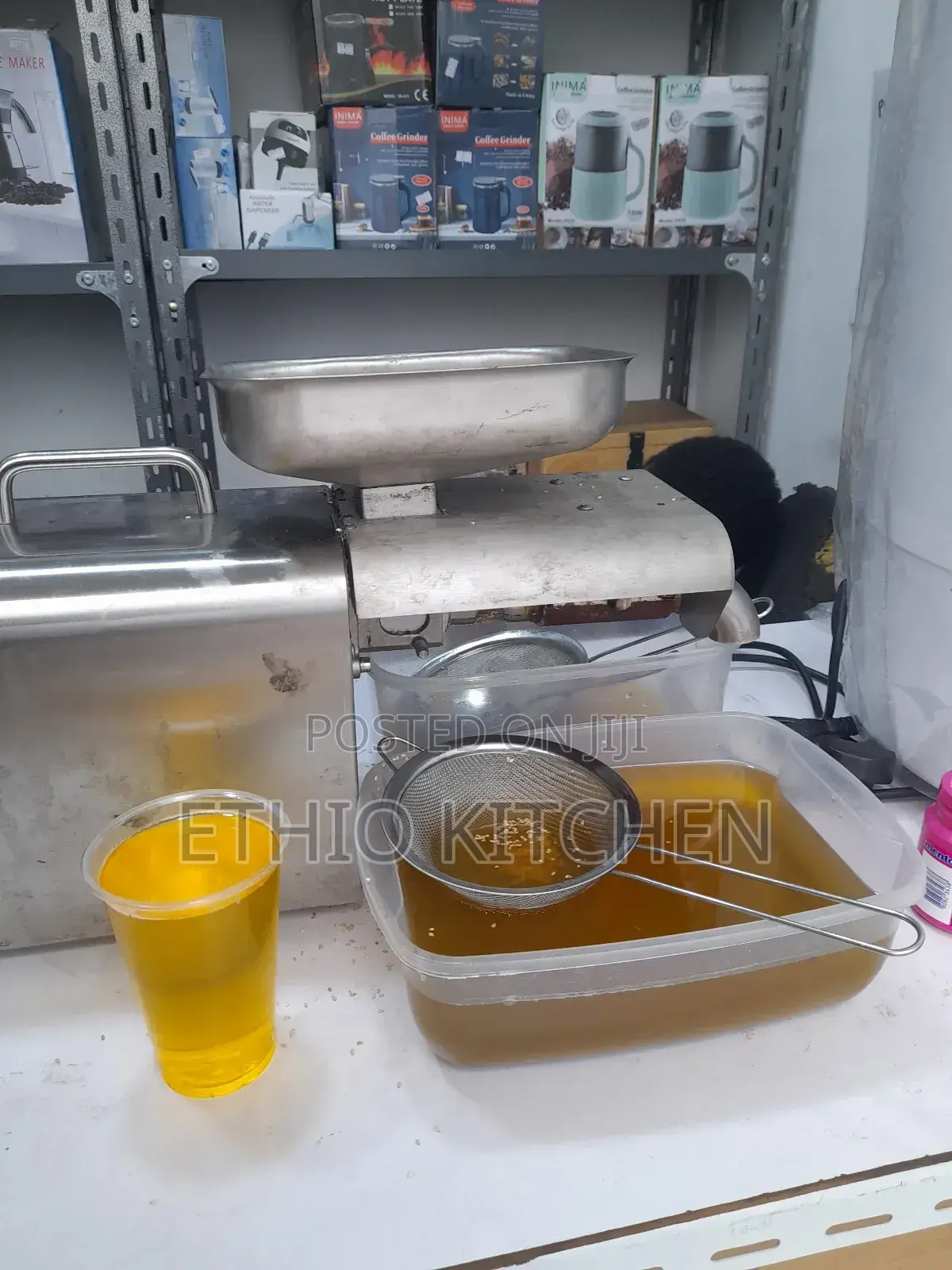 7kg Mini Oil Press Machine ጥቁር አዝሙድ የዘይት መጭመቂያ ማሽን
