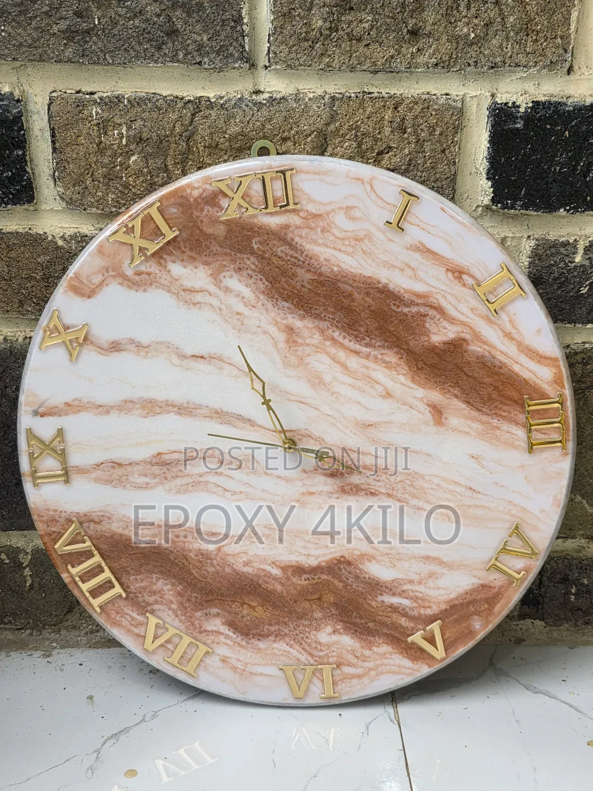 ለቤትዎ ውበት የሚጨምር የኢፖክሲ ሰዓት