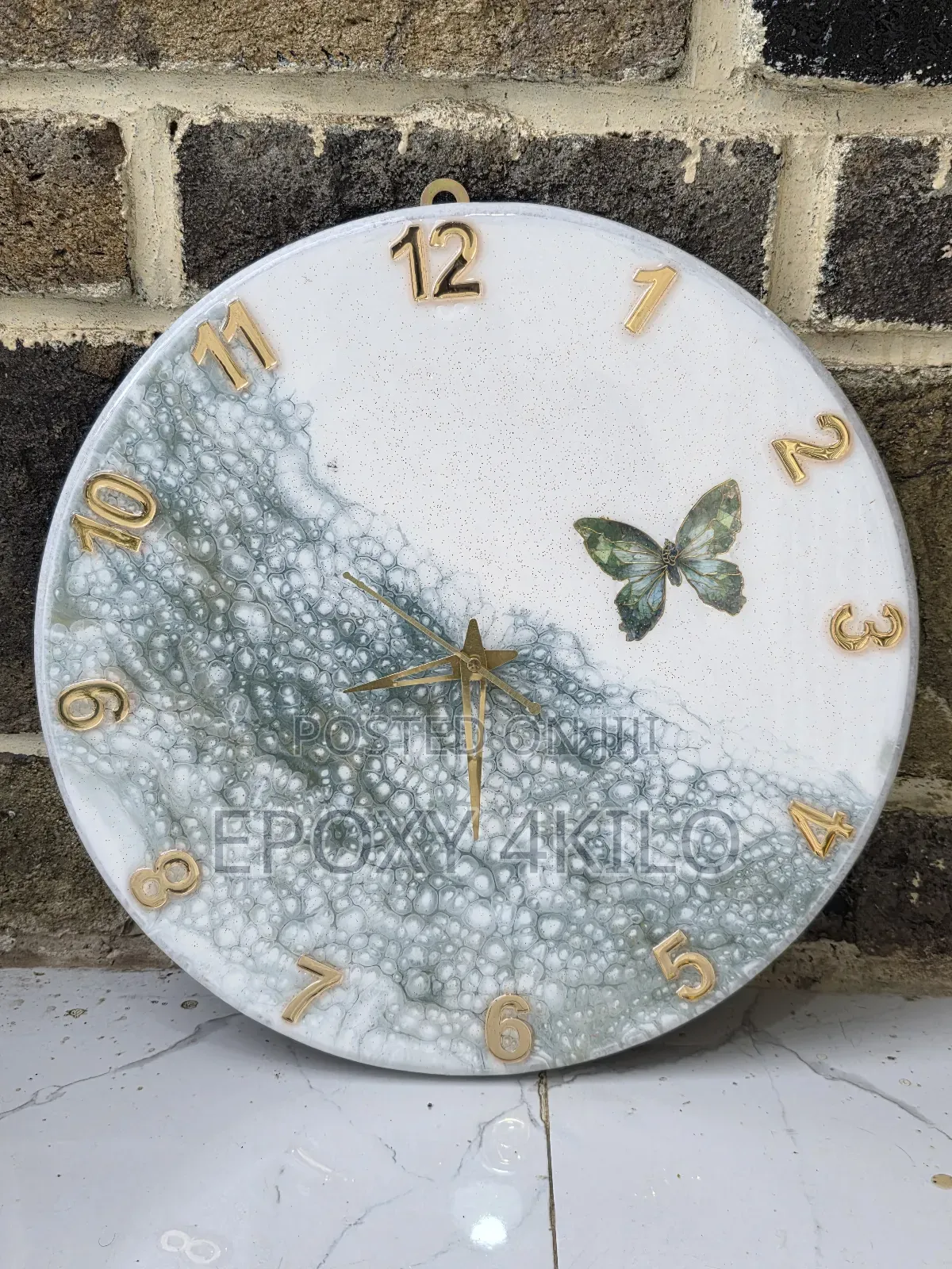 ለቤትዎ ውበት የሚጨምር የኢፖክሲ ሰዓት