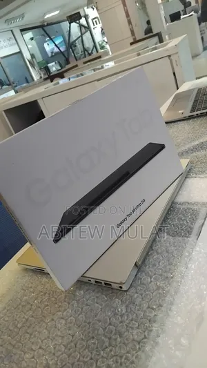 Photo - New Samsung Galaxy Tab S8 Ultra 256 GB