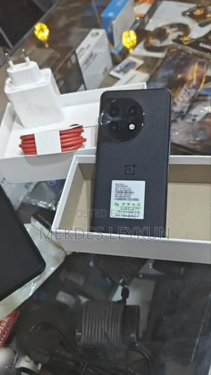 New OnePlus 11 256 GB Black