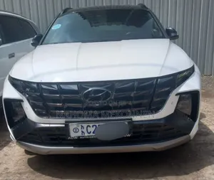 Photo - Hyundai Tucson 2023 White