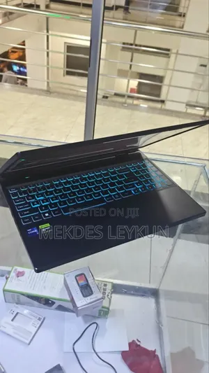 New Laptop Acer Predator Helios 300 16GB Intel Core I9 SSD 1T