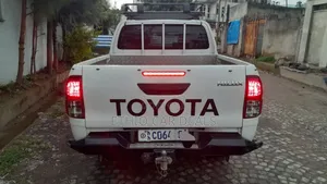 Toyota Hilux 2018 White